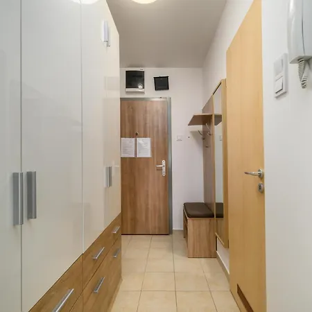 Apartment Call It - With Free Parking *