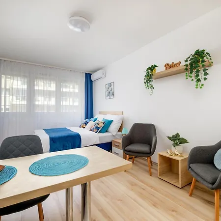 Call It - With Free Parking Apartment Budapest