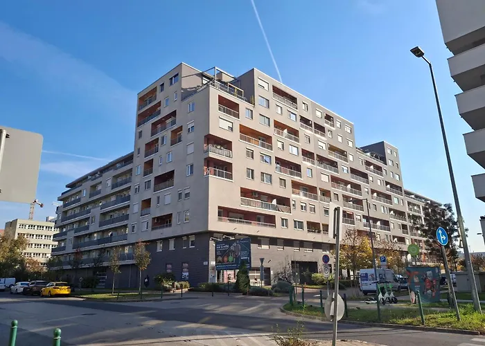 Call It - With Free Parking Apartmán