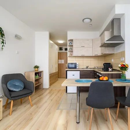 Call It - With Free Parking *